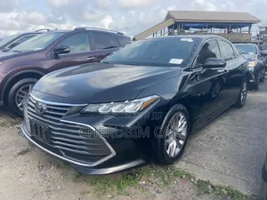 Toyota Avalon XLE 2020 Black