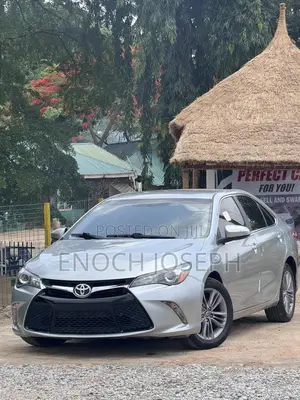 Toyota Camry SE 4dr Sedan (2.5L 4cyl 6A) 2017 Silver
