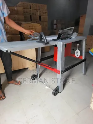 Table Saw With An Extendable Work Table