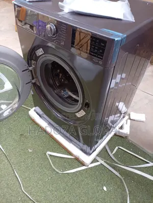 Lg Automatic Front Load Washer – 10.5kg Capacity, Very Neat