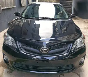 Toyota Corolla 2012 Black