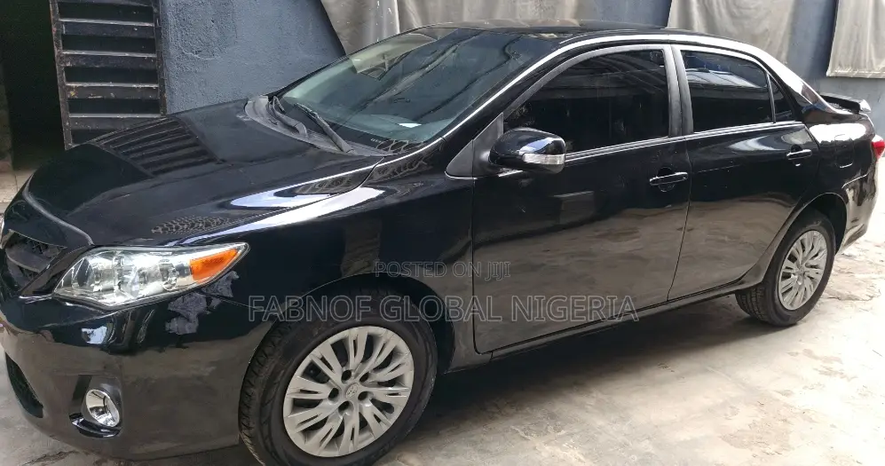 Toyota Corolla 2012 Black