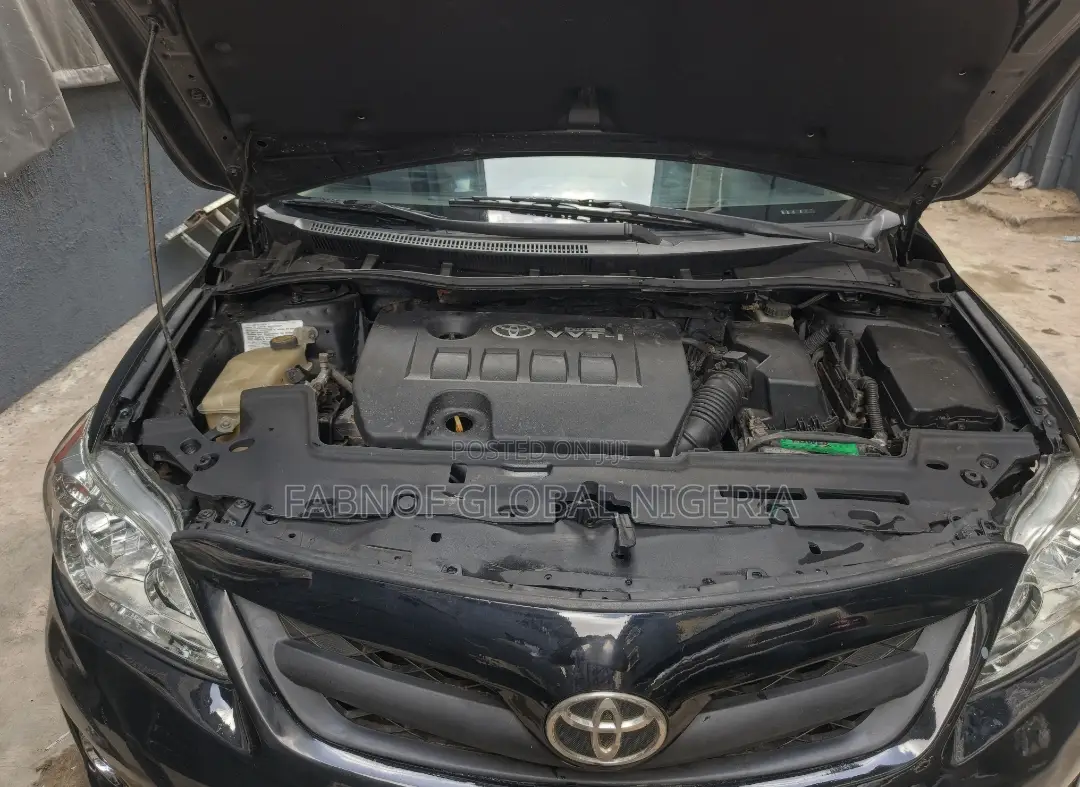 Toyota Corolla 2012 Black