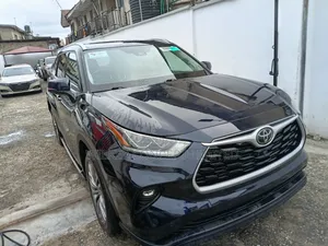 Toyota Highlander 2021 Blue