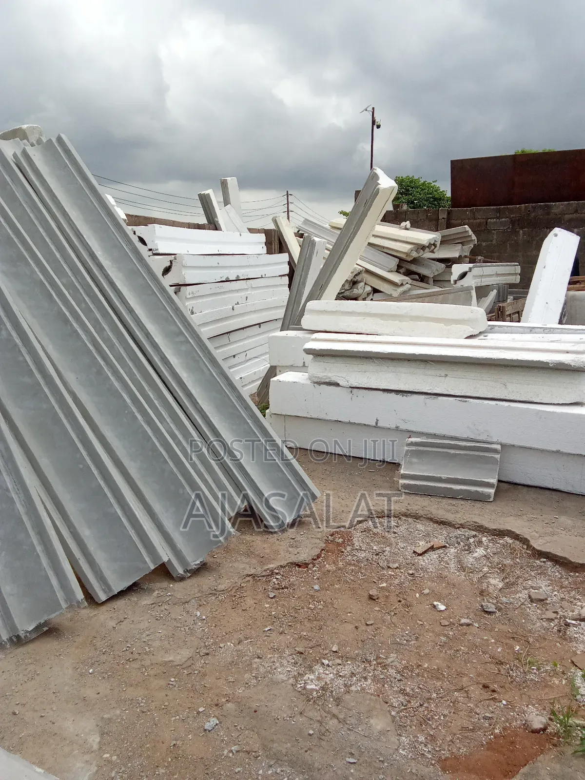 Polystyrene Parapet and Board
