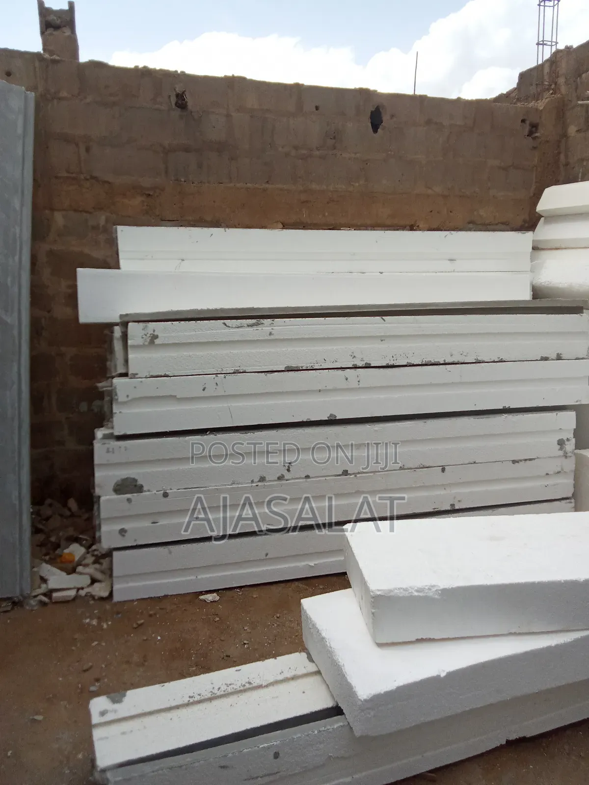 Polystyrene Parapet and Board