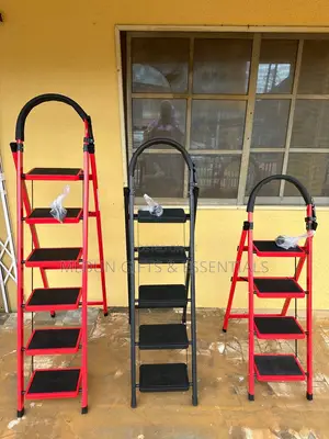 6 Step Ladder / Foldable Ladder