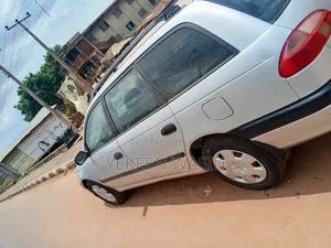 Toyota Avensis Wagon 2005