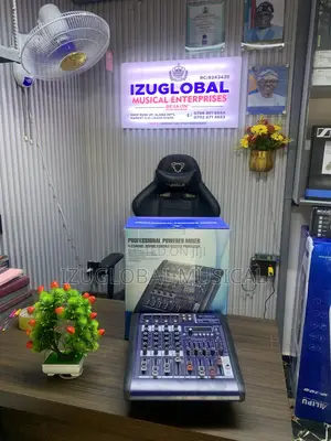 Yahama 4-Channel Powered Mixer
