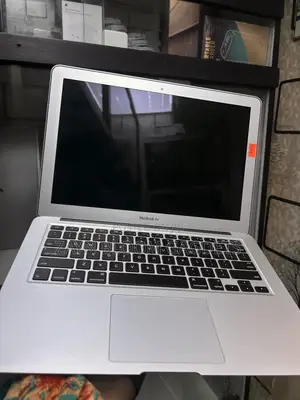 Laptop Apple MacBook Air 2017 8GB Intel Core i7 SSD 256GB