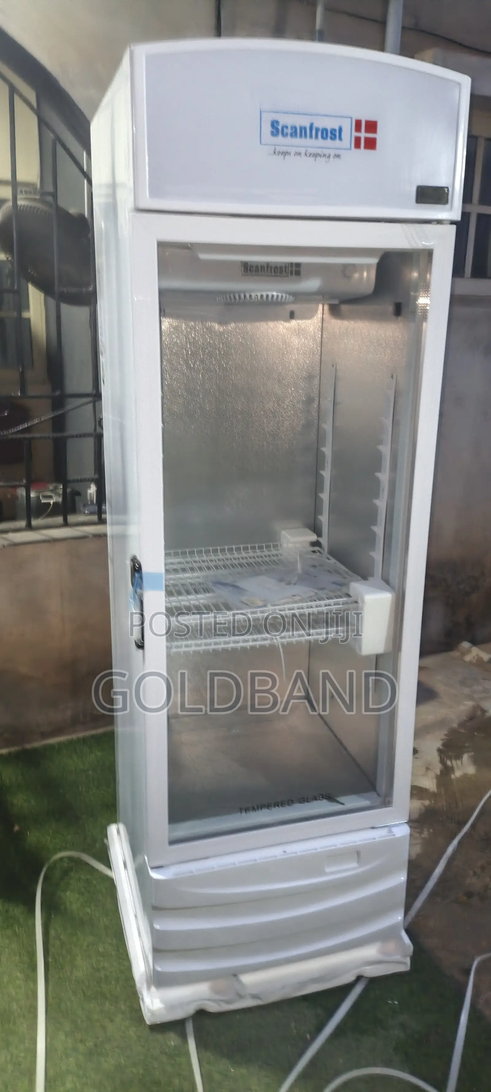 Scanfrost 300l Cooler for Chilled Beverage Display