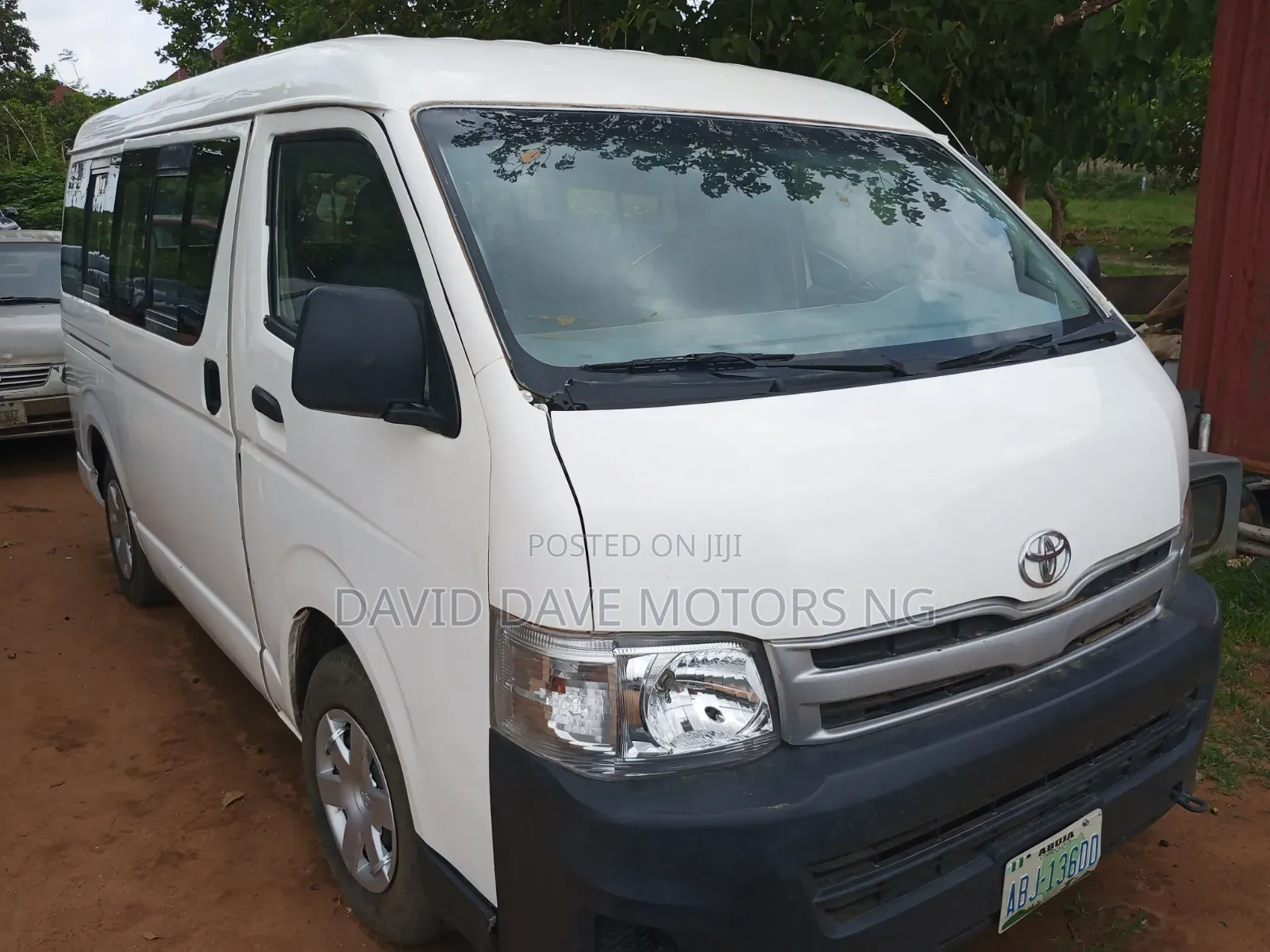 Toyota HiAce 2010 White