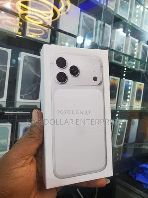New Apple iPhone 17 Pro Max 256 GB Silver