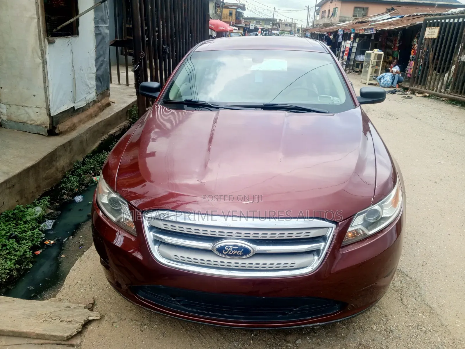 Ford Taurus Limited 2012 Red