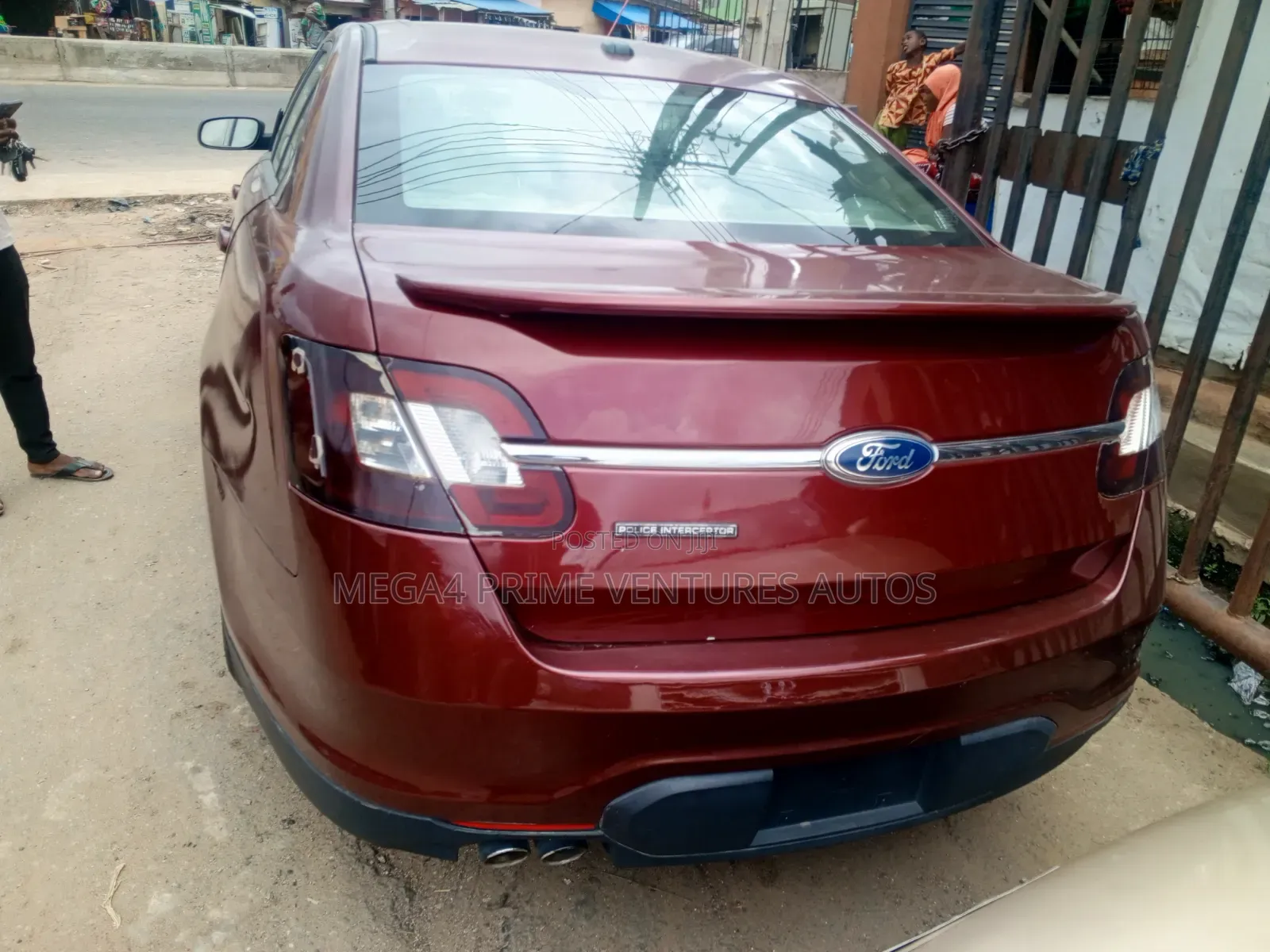 Ford Taurus Limited 2012 Red