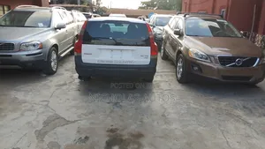 Volvo XC70 2005 White
