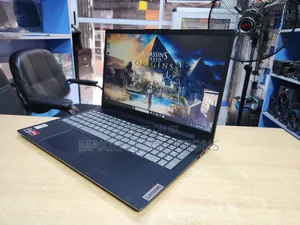 Laptop Lenovo V15 12GB AMD Ryzen 5 SSD 256GB