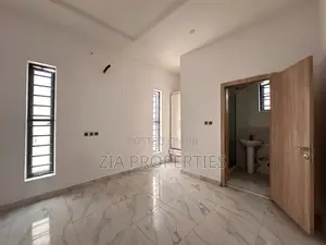 4bdrm Duplex in Ikota for rent