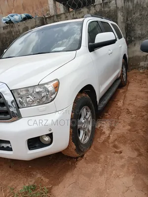 Toyota Sequoia Limited 4dr SUV (5.7L 8cyl 6A) 2012 White