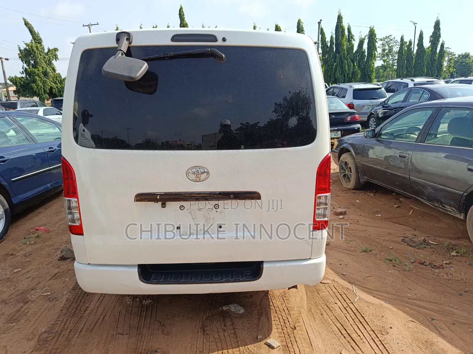 Toyota HiAce 2013 White