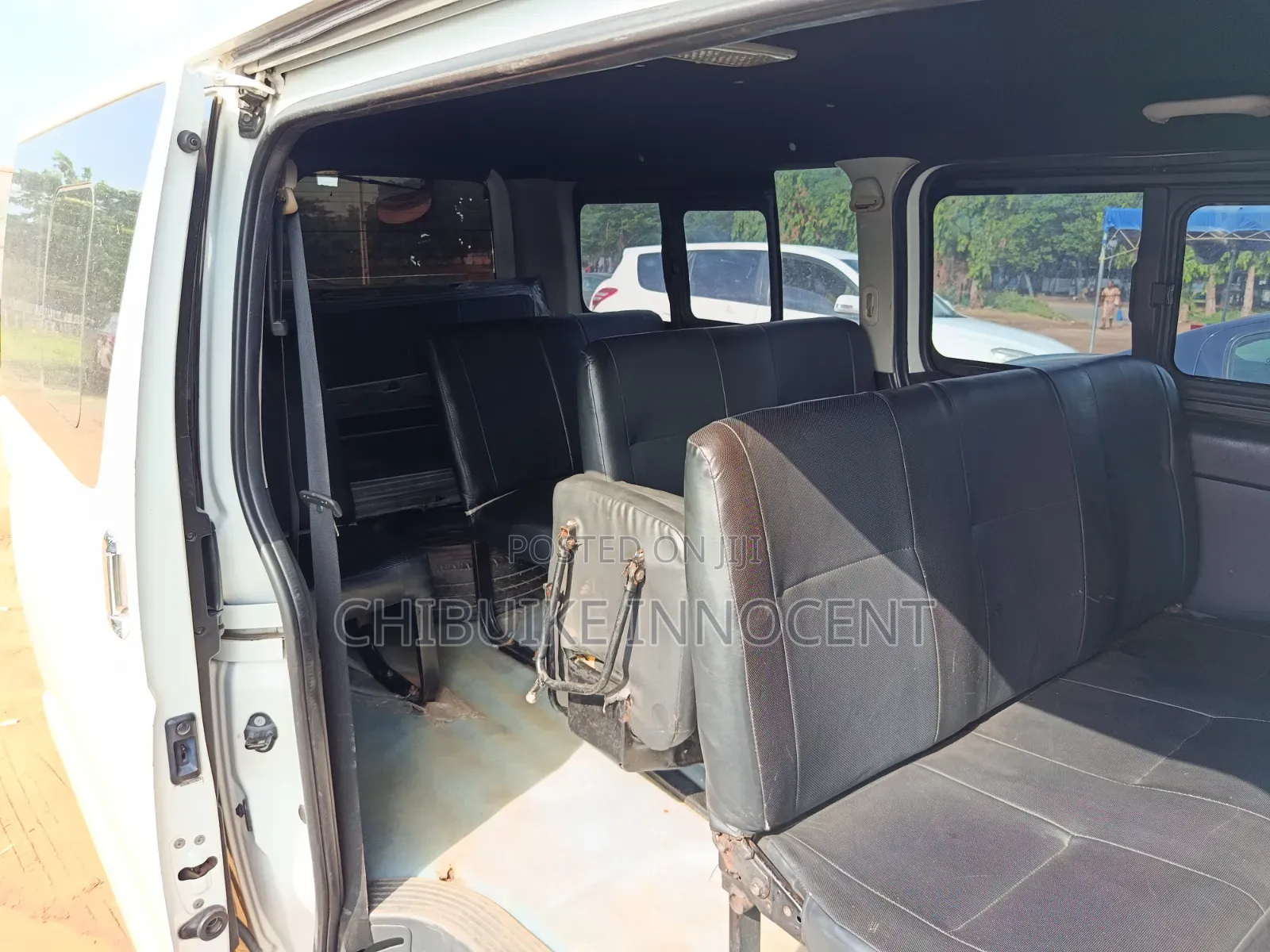 Toyota HiAce 2013 White