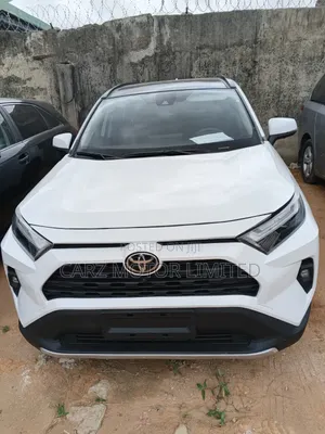 Toyota RAV4 Adventure AWD 2023 White