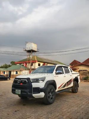 Toyota Hilux 2014 White