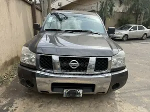 Nissan Titan Crew Cab 2006 Gray