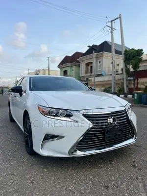 Lexus ES 350 FWD 2015 White