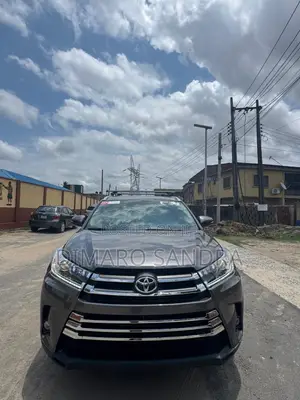 Toyota Highlander Limited 4dr SUV AWD (3.5L 6cyl 6A) 2015 Black