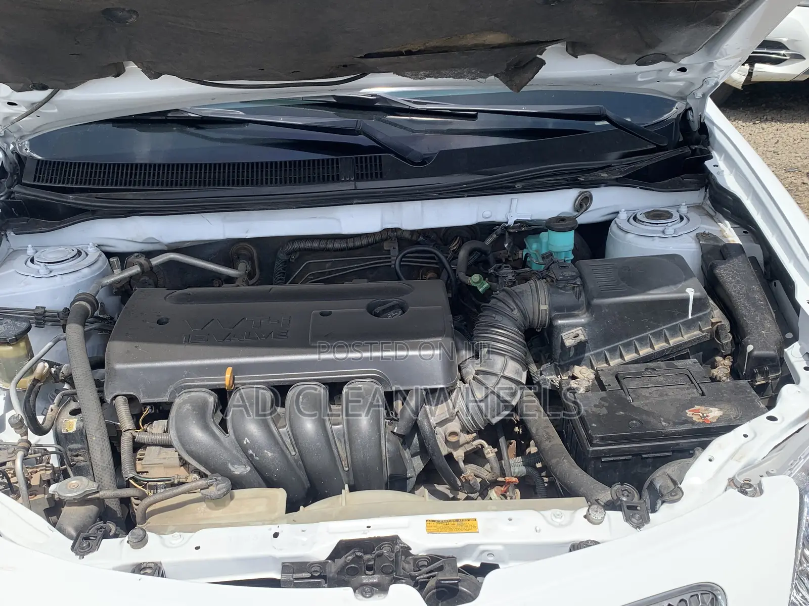 Pontiac Vibe Automatic 2004 White