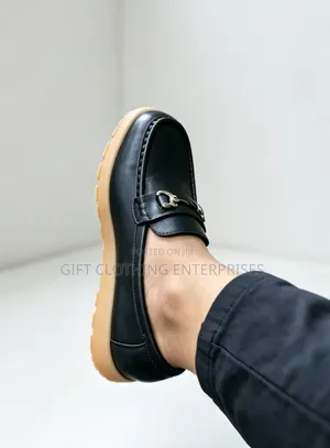 Leather Flat Shoes