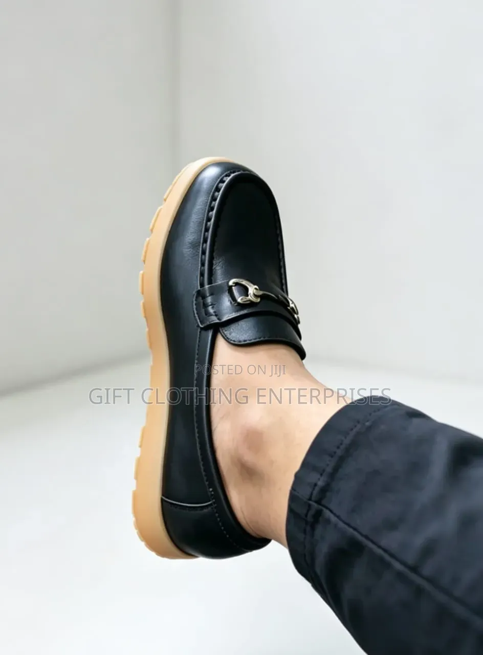 Leather Flat Shoes