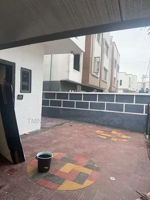4bdrm Duplex in Chevron for rent