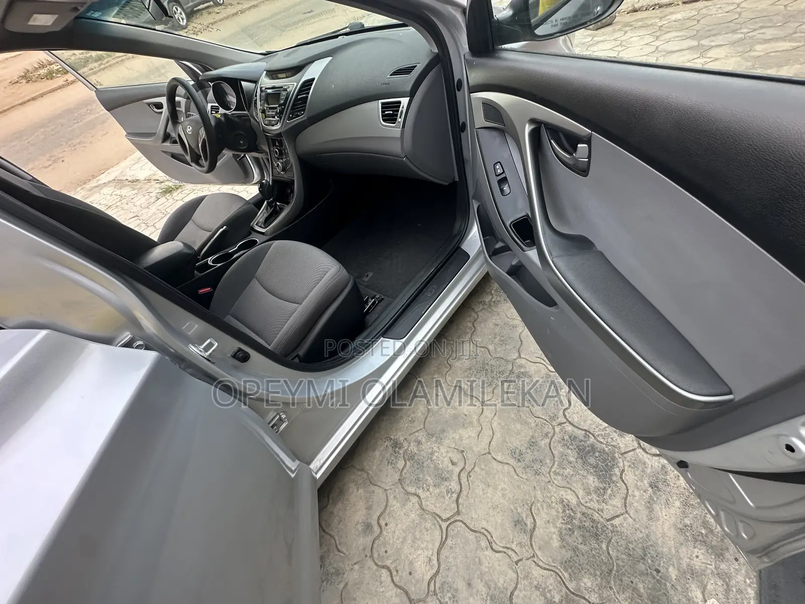 Hyundai Elantra 2016 Silver