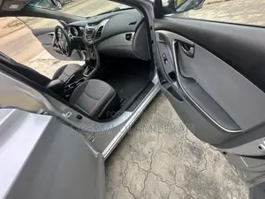 Hyundai Elantra 2016 Silver