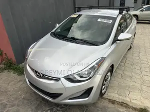 Hyundai Elantra 2016 Silver