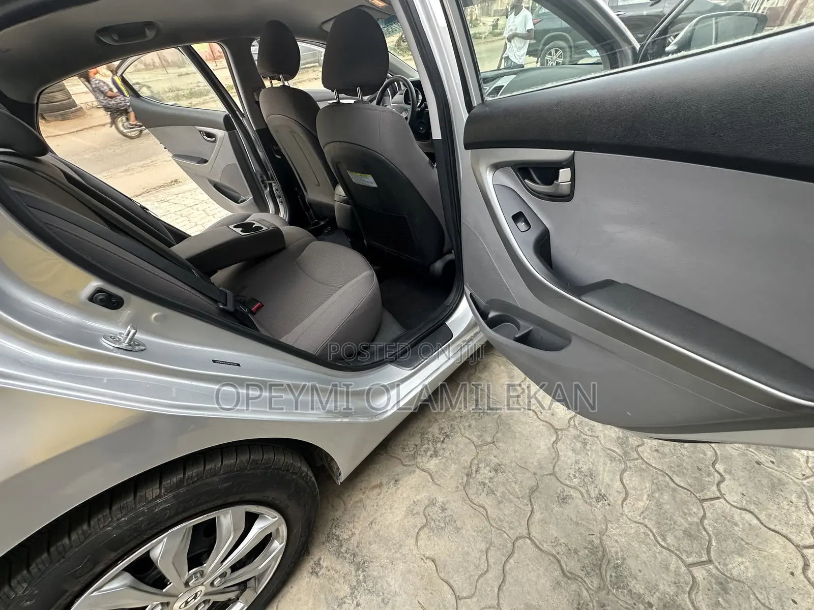 Hyundai Elantra 2016 Silver