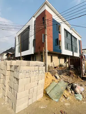 2bdrm Apartment in Aguda / Surulere for sale