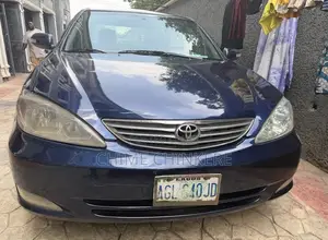 Toyota Camry LE 4dr Sedan (2.4L 4cyl 5M) 2004 Blue