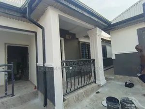 1bdrm Room & Parlour in Getgets, Ushafa for rent