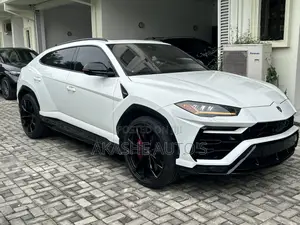 Lamborghini Urus Base 2019 White