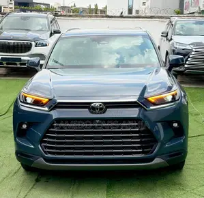 New Toyota Highlander Limited AWD 2024 Gray