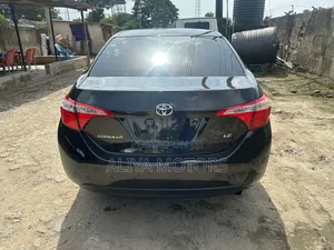 Toyota Corolla 2016 Black