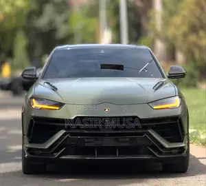 Lamborghini Urus 2024 Gray