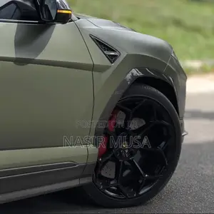 Lamborghini Urus 2024 Gray