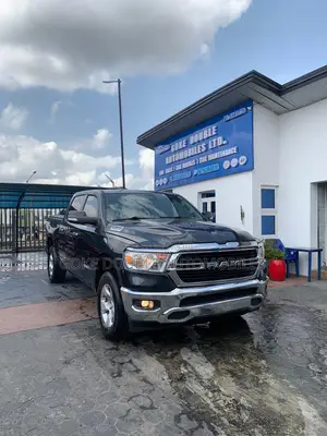RAM 1500 2023 Black