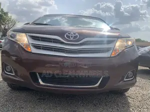 Toyota Venza XLE 2012 Brown