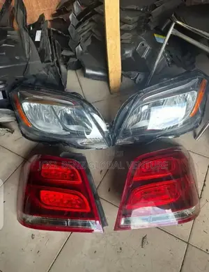 Glk350 2013 Set of Follow Come Headlight and Backlight