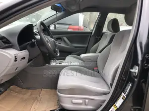 Toyota Camry LE 4dr Sedan (2.5L 4cyl 6AM) 2010 Gray